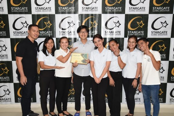 Stargate 卒業式の一枚 セブ島語学留学Stargate