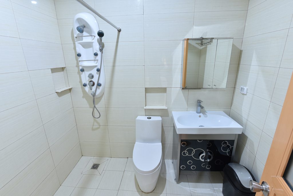 Stargateのトイレは紙が流せます!