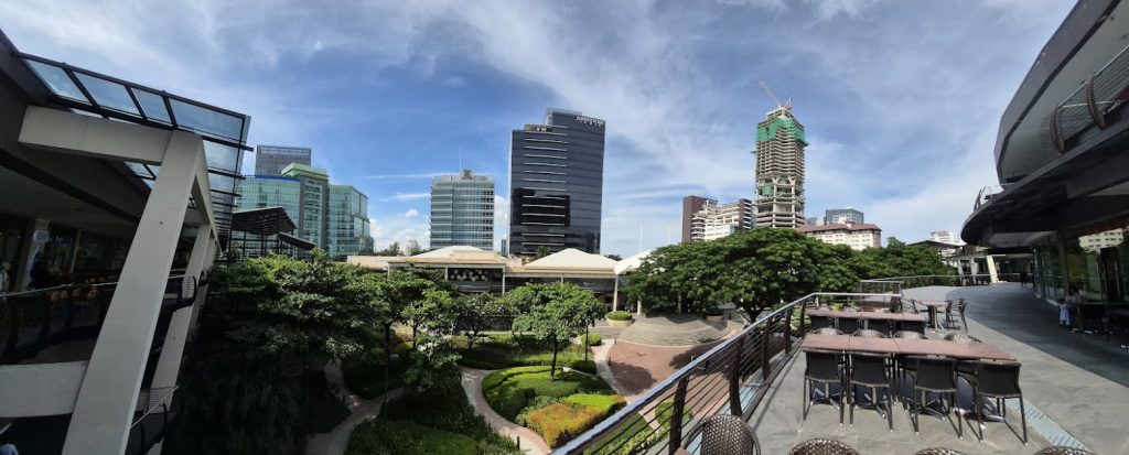 セブ島アヤラモールのテラス